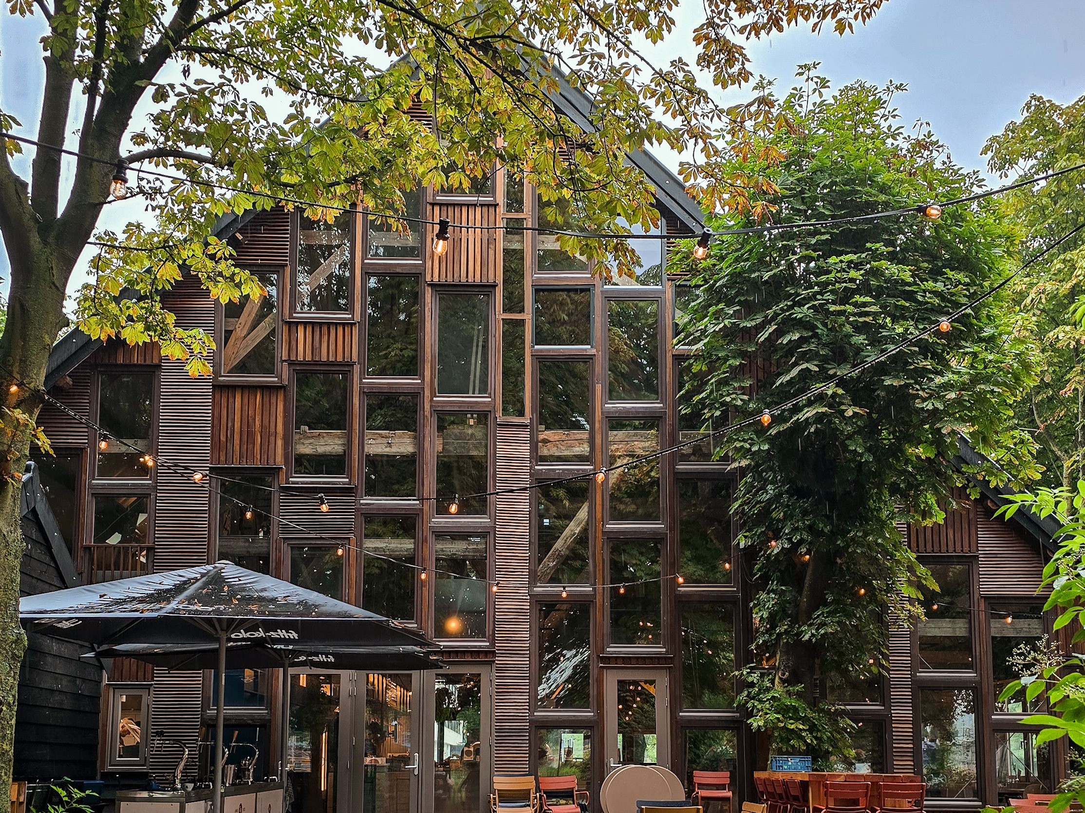 Outdoor Seating Dining
